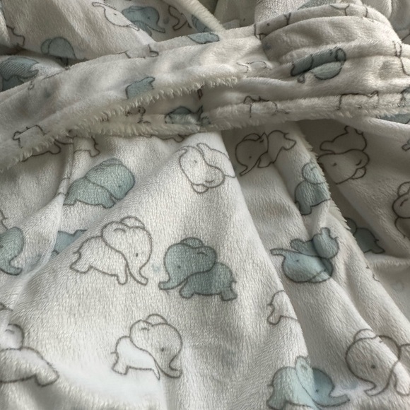 Cozy newborn baby boy blue whale bathrobe - Picture 4 of 8